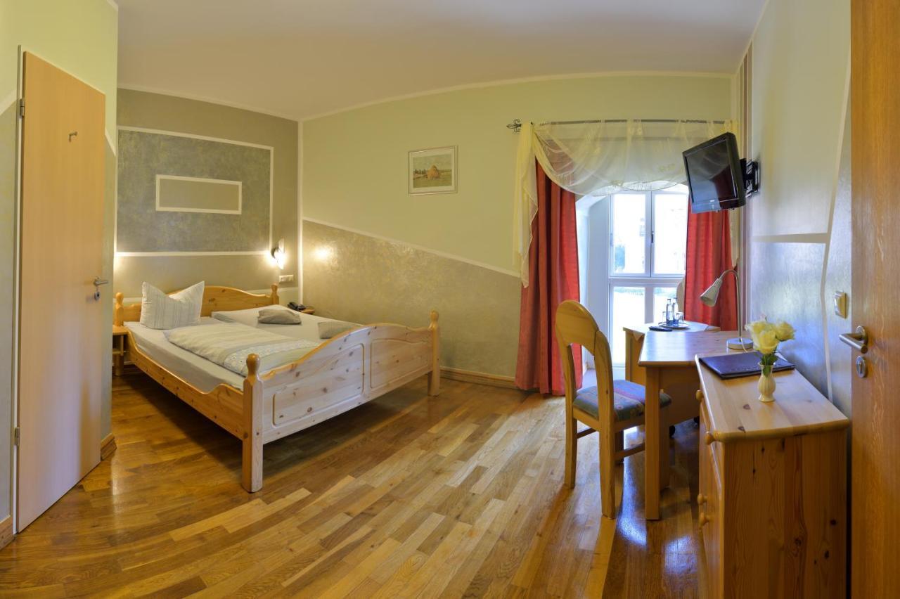 Hotel Schloss 3*
